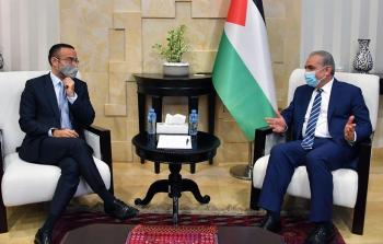 اشتية لدى استقباله القنصل الإيطالي العام