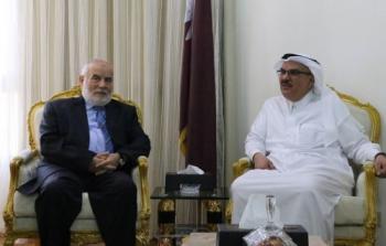 أحمر بحر مع السفير القطري
