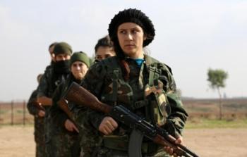 مقاتلات كرديات ضد تنظيم داعش - أرشيف.