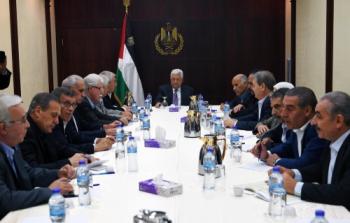 جانب من اجتماع اللجنة المركزية برئاسة الرئيس محمود عباس