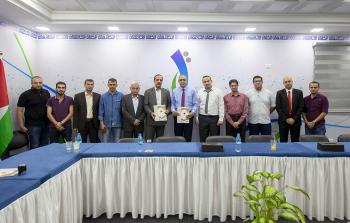 الكلية الجامعية للعلوم التطبيقية توقع اتفاق تعاون مع اتحاد الصناعات الإنشائية الفلسطيني