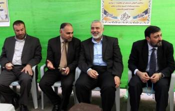 هنية وقيادة حماس خلال تأدية واجب العزاء
