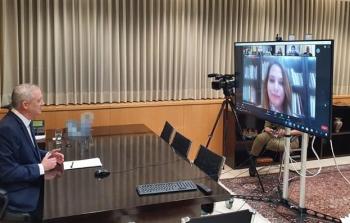 غانتس يجري لقاء مع صحفيين من السعودية والإمارات والبحرين 