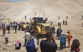 استعدادات في 'الخان الأحمر' لإقامة صلاة جمعة حاشدة