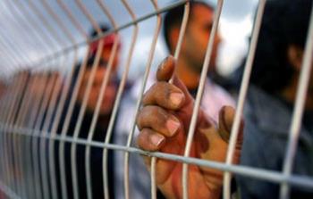 أسرى فلسطينيون داخل سجون الاحتلال الاسرائيلي
