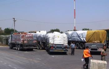 إدخال 316 شاحنة الاثنين عبر معبر كرم أبو سالم