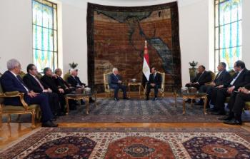 الرئيس عباس خلال لقاءه السيسي