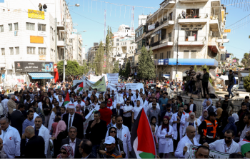 مسيرة تضامنية مع الأسرى المرضى في رام الله