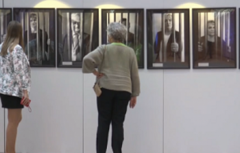 معرض للصور في بروكسل تضامنًا مع الأسرى