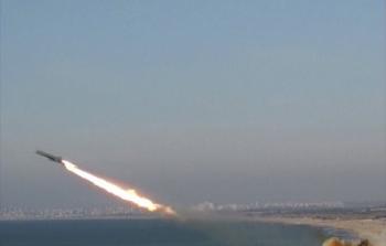 إطلاق صاروخ تجريبي من غزة -ارشيف-