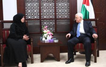 الرئيس محمود عباس، أثناء لقاء عائلة الاسيران محمد ومحمود البلبول