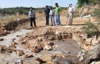 قوات الاحتلال تهدم بئر مياه - ارشيف