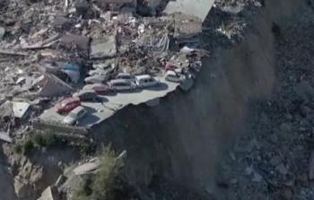 صورة من الجو تظهر آثار الدمار الذي لحق ببعض القرى الإيطالية جراء زلزال الأحد