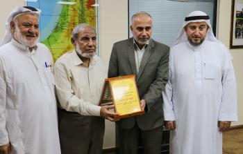 الزهار أثناء تهنئة الجامعة الإسلامية بحصولها على المرتبة الأولى 