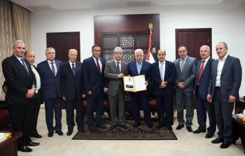 الرئيس محمود عباس اثناء لقاء هيئة التقاعد الفلسطينية في رام الله