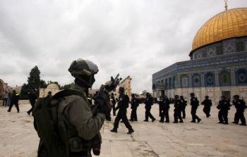 قوات الاحتلال الاسرائيلي تقتحم ساحات المسجد الاقصى