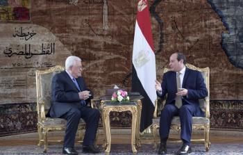الرئيس المصري عبد الفتاح السيسي والرئيس الفلسطيني محمود عباس -أرشيف-