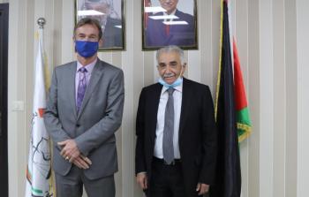 المستشار عيسى أبو شرار مع ممثل الاتحاد الأوروبي في فلسطين