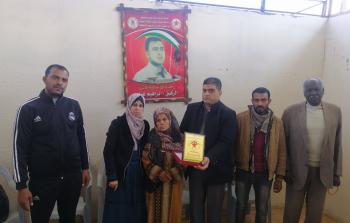 وفد قيادي في الجبهة الديمقراطية لتحرير فلسطين يزور عائلة الاسير ابراهيم عرام