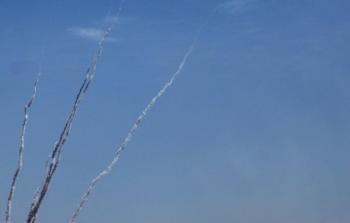 صواريخ المقاومة تنطلق تجاه غلاف غزة - أرشيف