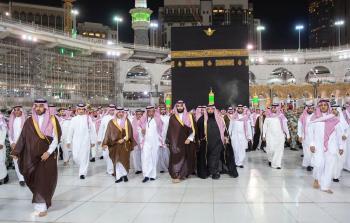 ولي العهد السعودية يطلع على مشروع توسعة الحرم المكي