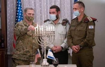 رئيس الأركان الأمريكي يجري زيارة خاطفة لإسرائيل