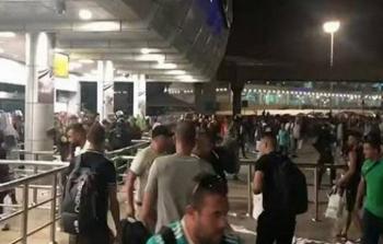 اشتباكات بين الأمن المصري والجماهير الجزائرية في مطار القاهرة