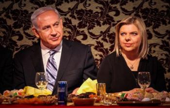 بنيامين نتنياهو رئيس الحكومة الإٍسرائيلية وزوجته سارة