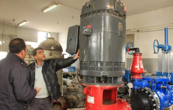 5700 عملية صيانة للآبار ومحطات الصرف الصحي  تجريها بلدية غزة