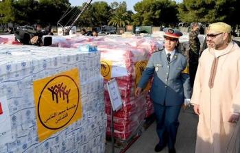 الملك محمد السادس يشرف شخصيا على انطلاقة عملية إرسال مساعدة إنسانية لشعبنا