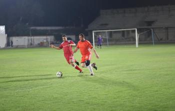 من مباراة منتخب كتلة الصحفي ونجوم بلدية غزة في ملعب اليرموك بغزة في اليوم العالمي للعمال واليوم العالمي لحرية الصحافة