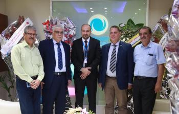 جامعة الأزهر بغزة تقدم التهنئة لمدير عام إقليم غزة بشركة الاتصالات الفلسطينية