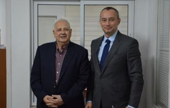  اجتماع ملادينوف مع رئيس لجنة الانتخابات في رام الله