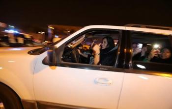 سيدة سعودية تقود السيارة في الرياض