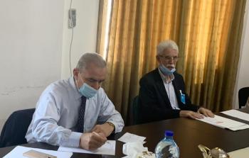 اشتية خلال اجتماع مع أعضاء حركة فتح في رام الله