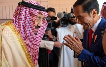 سلمان بن عبد العزيز آل سعود يستقبل الرئيس الاندونيسي في المملكة