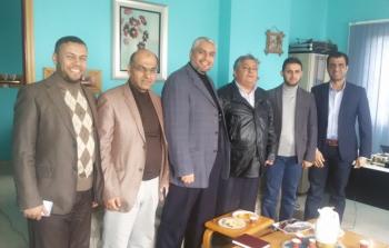 وفد من وزارة الإعلام يزور التجمعات والكتل الصحفية