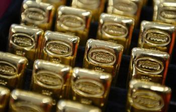  الملياردير المصري  نجيب ساويرس يقرر تحويل نصف ثروته إلى ذهب