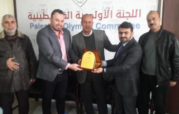 اللجنة الاولمبية تُكرم أبطال نادي غزة الرياضي المشاركين في بطولة دولية