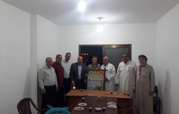 الشعبية بالوسطى تستقبل وفد من حركة حماس