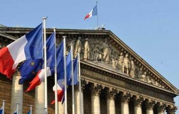 محكمة فرنسية تغرم رجلاً مسلمًا والسبب 
