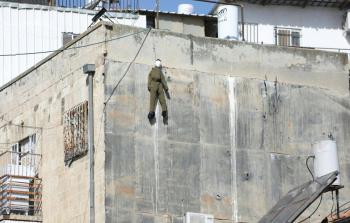 دمية تمثل جندي اسرائيلي مشنوق بالقدس