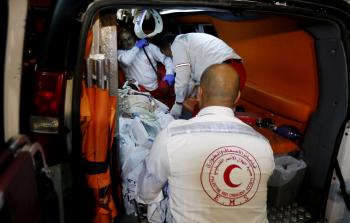 الصحفي المصاب أحمد أبو حسين يصل رام الله