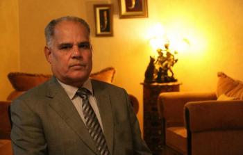 استقالة إبراهيم أبراش من رئاسة مجلس أمناء جامعة الأزهر في غزة