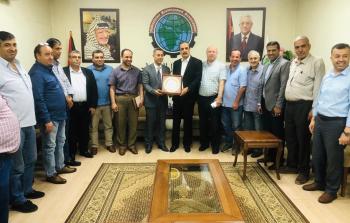 رجال الأعمال تبحث مع الاقتصاد بغزة النهوض بالأوضاع الاقتصادية