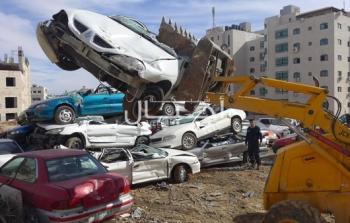 إتلاف مركبات غير قانونية في رام الله - أرشيف