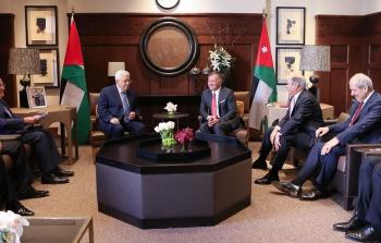 لقاء الرئيس عباس ينظيره الاردني أمس في عمان