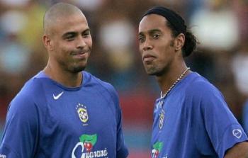 نجوم منتخب البرازيل سابقا رونالدينيو ورونالدو -ارشيف-