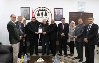 المحافظ أبو النجا يلتقي مجلس نقابة المحامين الفلسطينيين بغزة