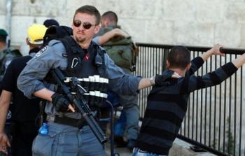 اعتقال فلسطيني -ارشيف-